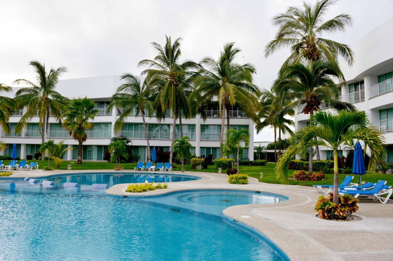 Mayan Lakes Acapulco