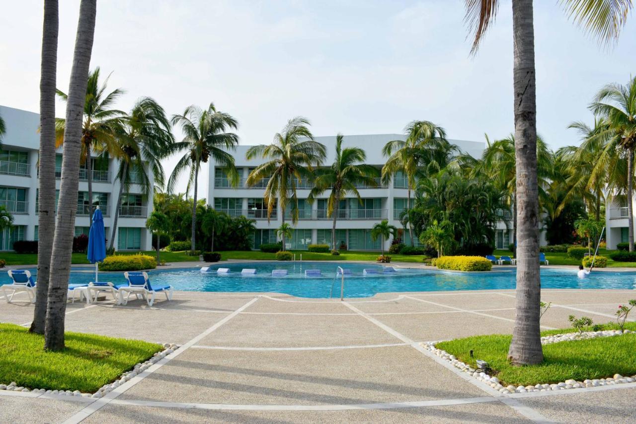 Mayan Lakes * Acapulco