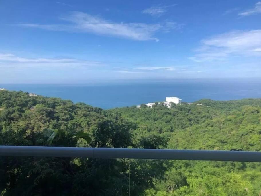 Vista A Todo Desde La Cima Acapulco