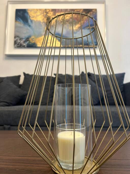 Golden Sunset Apartment *