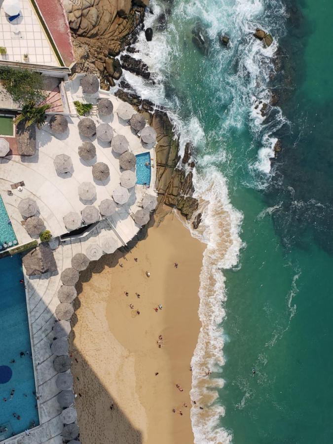 TORREs GEMELAS TURQUESA 2602 Acapulco
