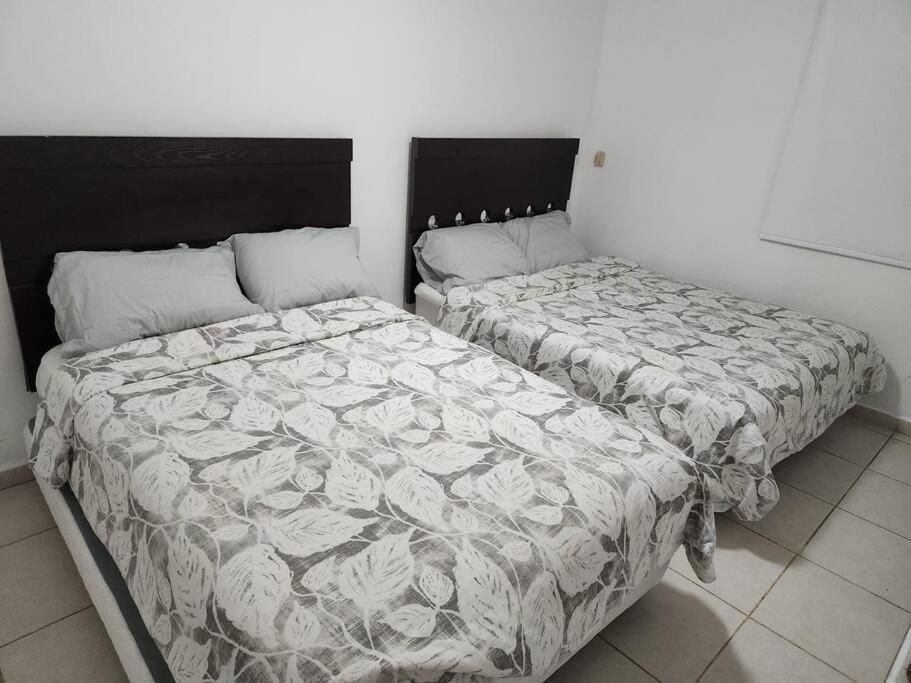 Apartamento Departamento De Lujo. Seguridad 24. Playa A Pasos.