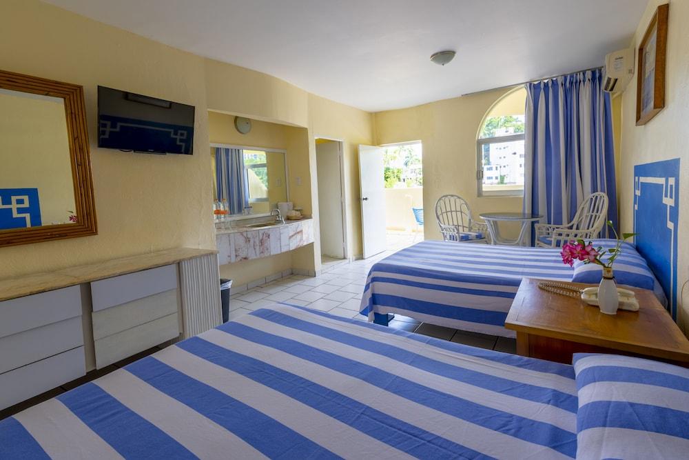 Acamar Hotel 4*
