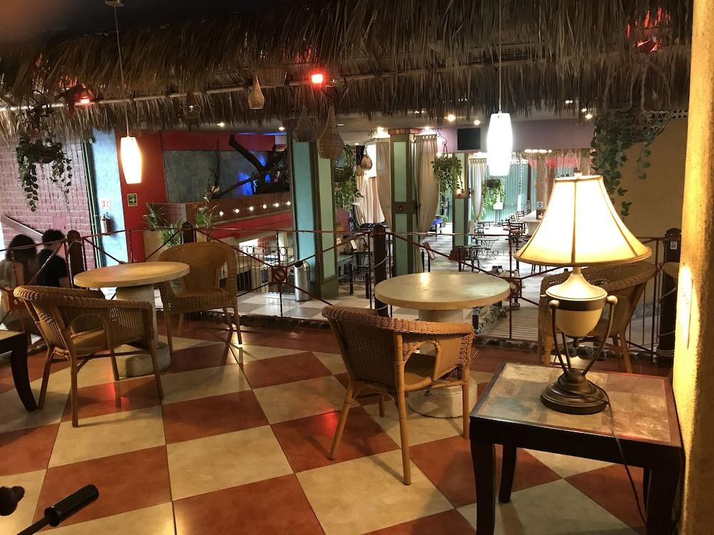 Club Del Sol By Ng