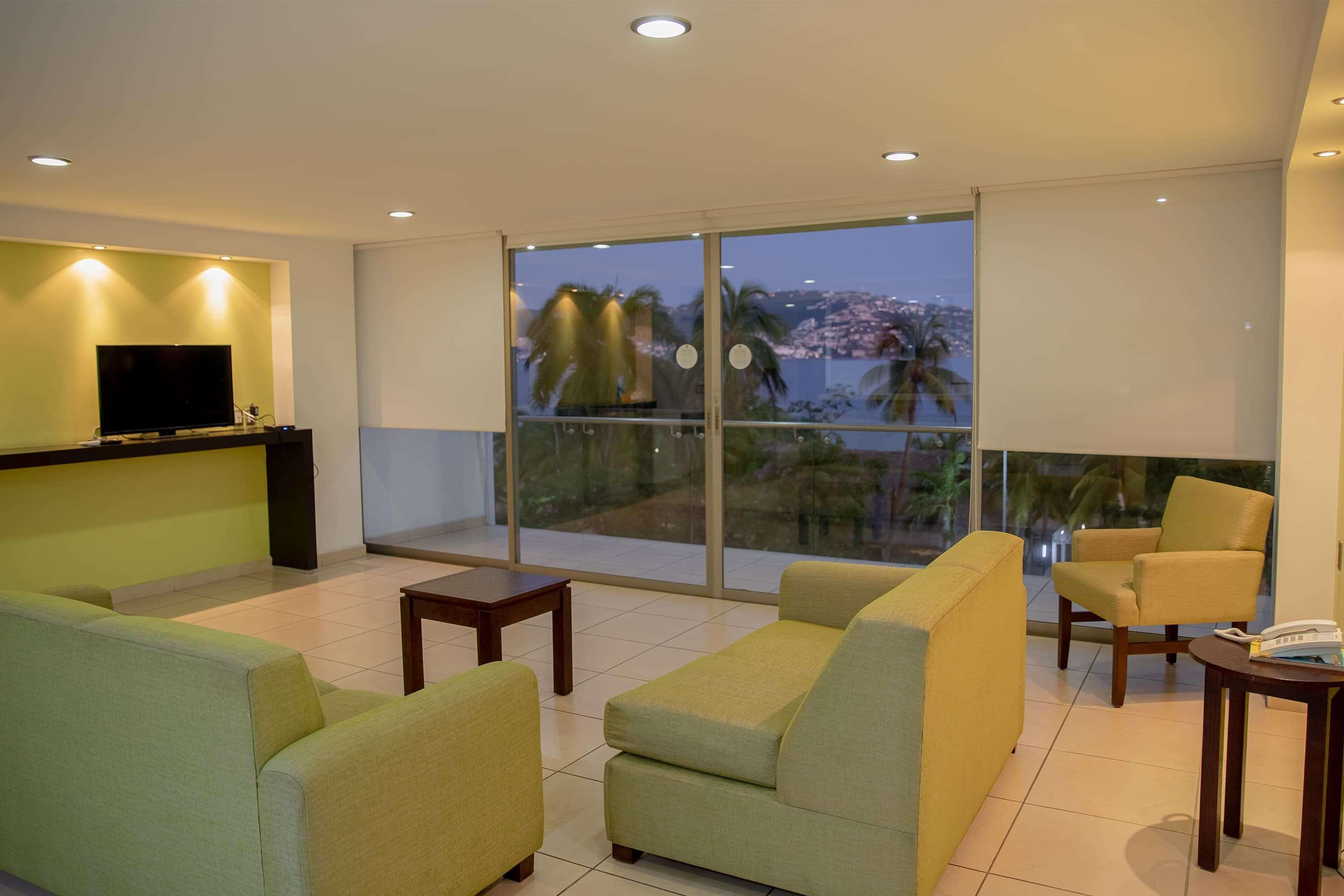 Hotel Ramada By Wyndham & Acapulco