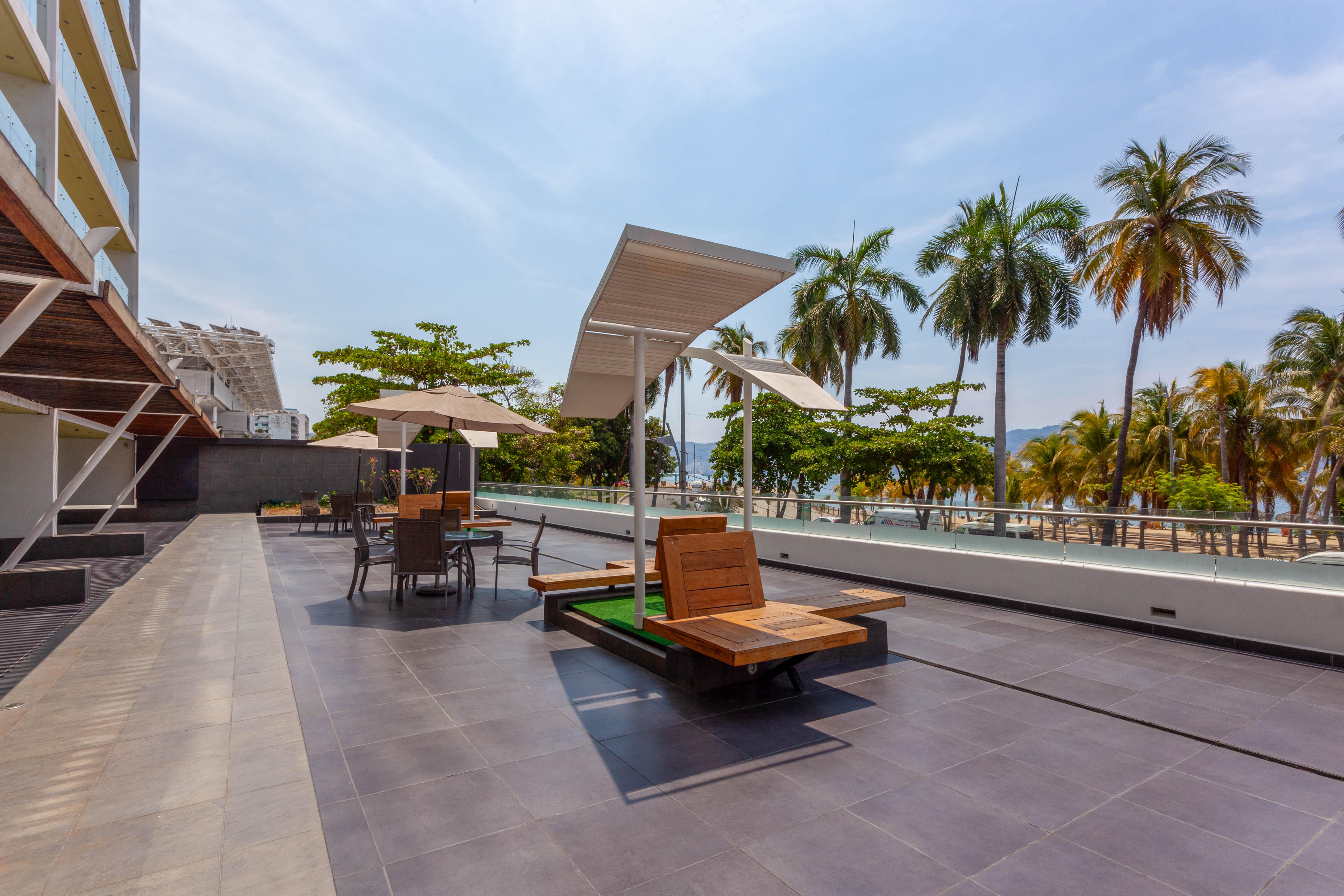 Ramada By Wyndham & Hotel 4*