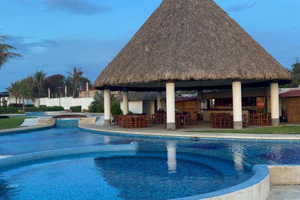 Departamento Con Club De Playa Diamante Acapulco