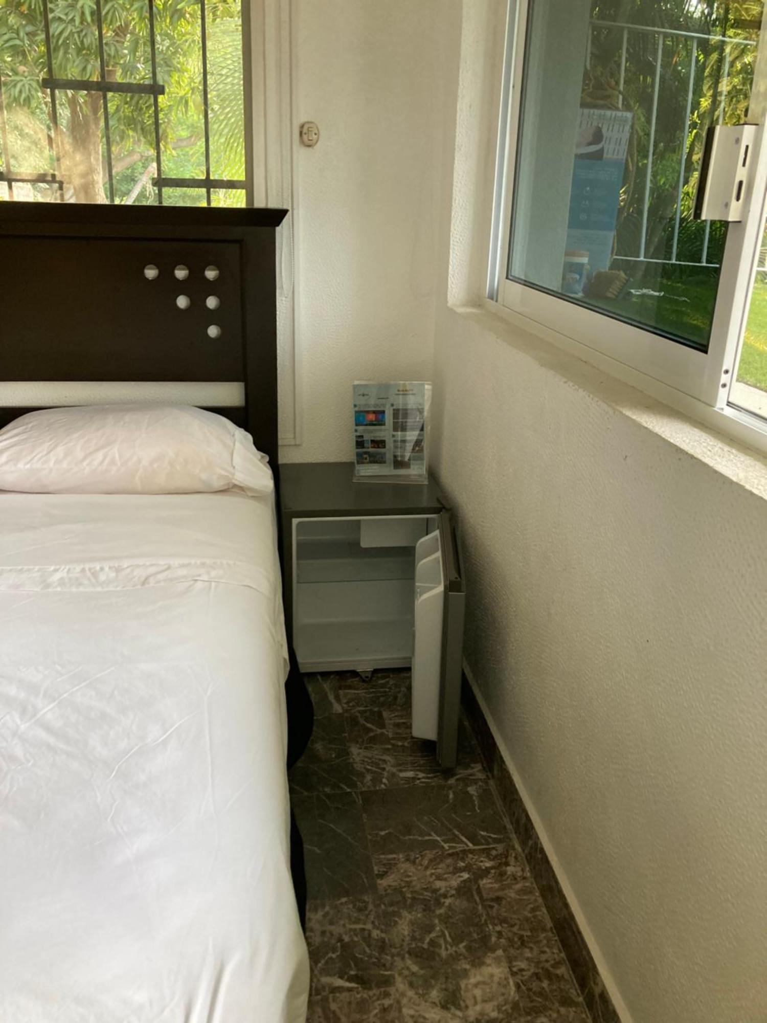 Casa Breizh Pensión Acapulco