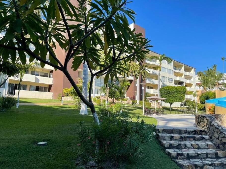 Apartamento Departamento De Lujo. Seguridad 24. Playa A Pasos. Acapulco