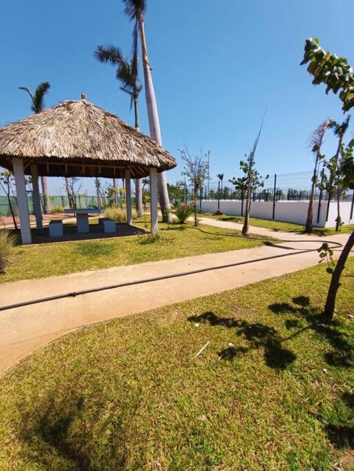 Increible Departamento Club De Playa Canchas De Padel 8 Huespedes