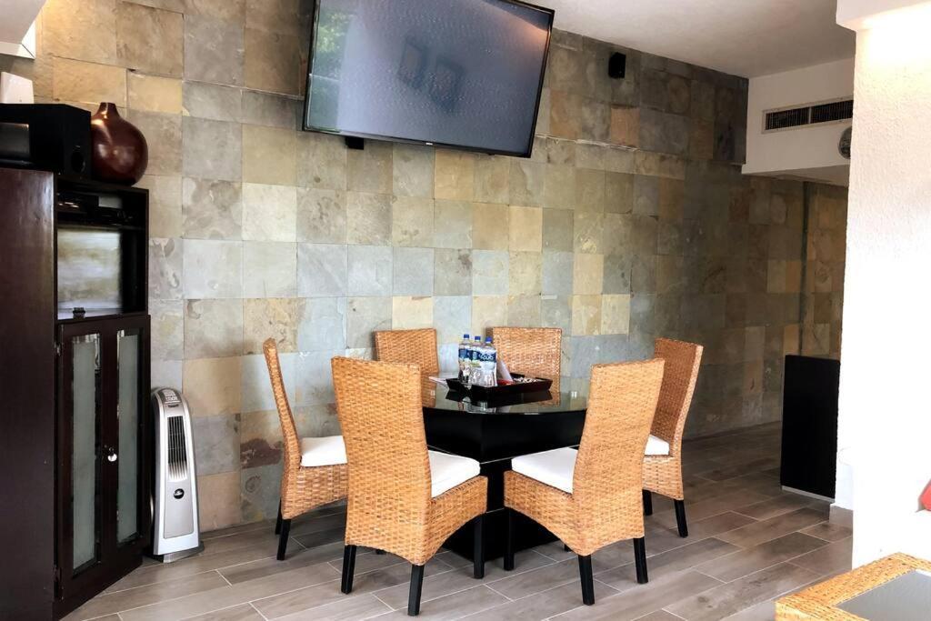 Departamento Diamante, Torre Azteca Princess