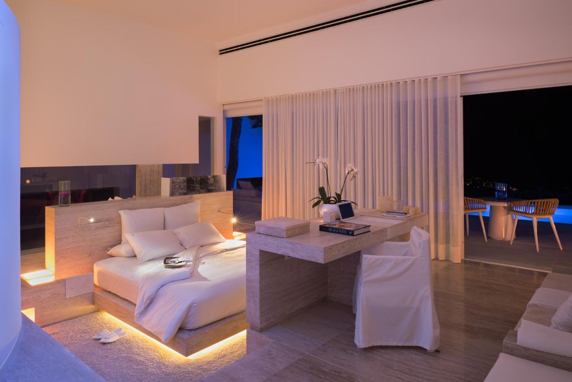 Encanto Hotel
