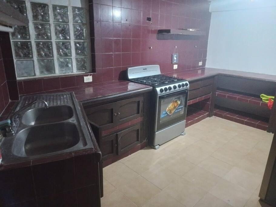 Casa Economica Con Alberca Privada Y 5 Cuartos Сasa de vacaciones