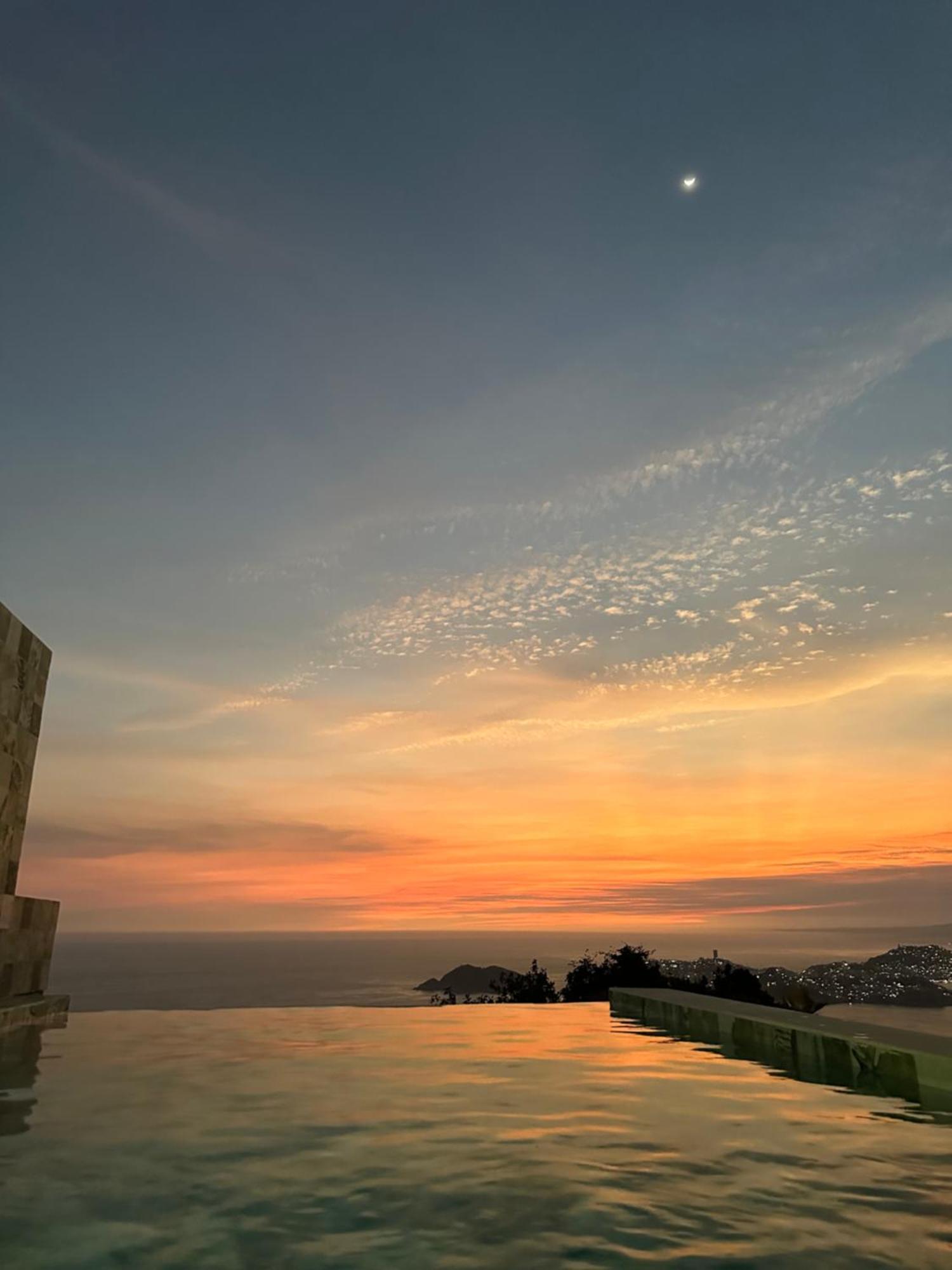 San Sebastian, Celajes Acapulco