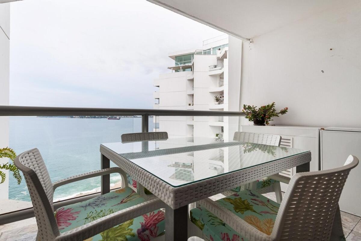 Great Beachfront Condo,11th Floor, Great View! Acapulco
