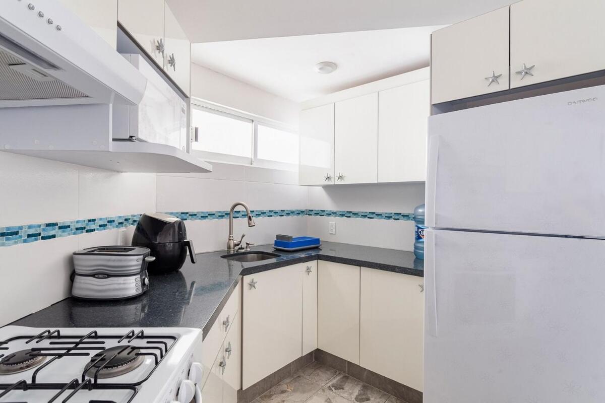 Great Beachfront Condo,11th Floor, Great View! *