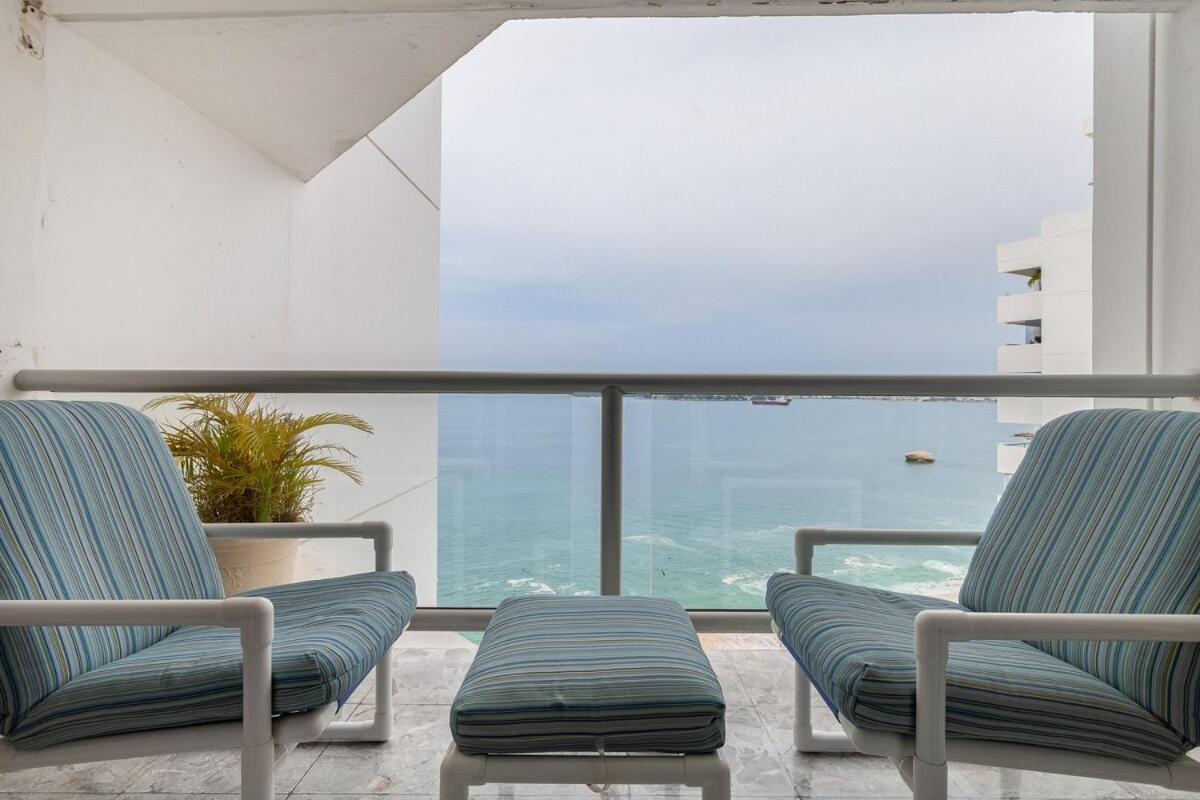 Great Beachfront Condo,11th Floor, Great View! Apartamento