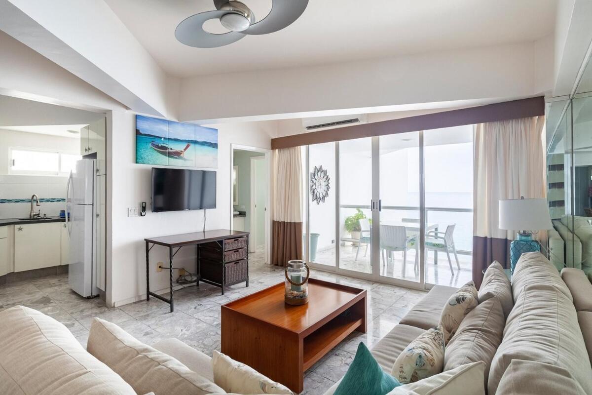 Great Beachfront Condo,11th Floor, Great View! Apartamento