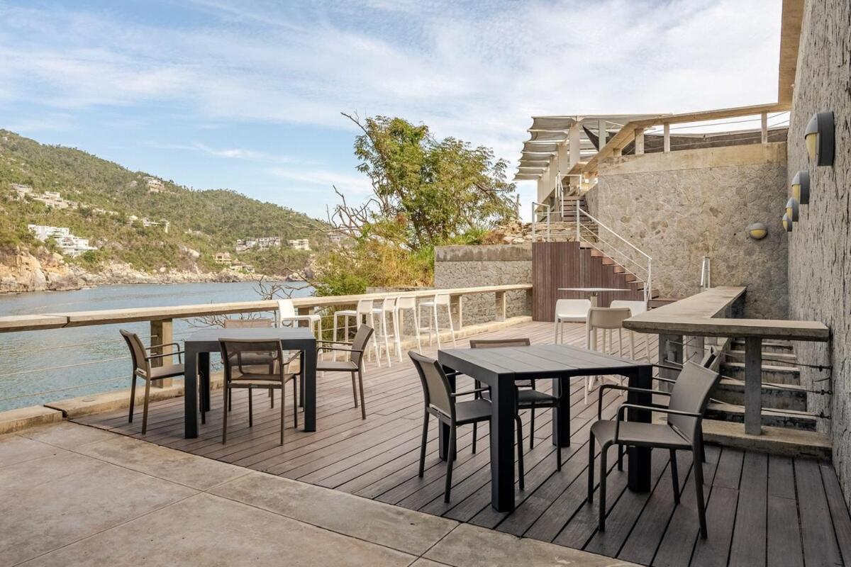3br In With Pool And Private Club *