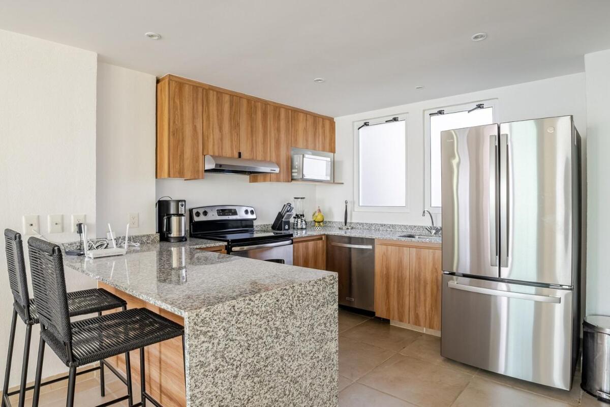 3br In With Pool And Private Club Acapulco