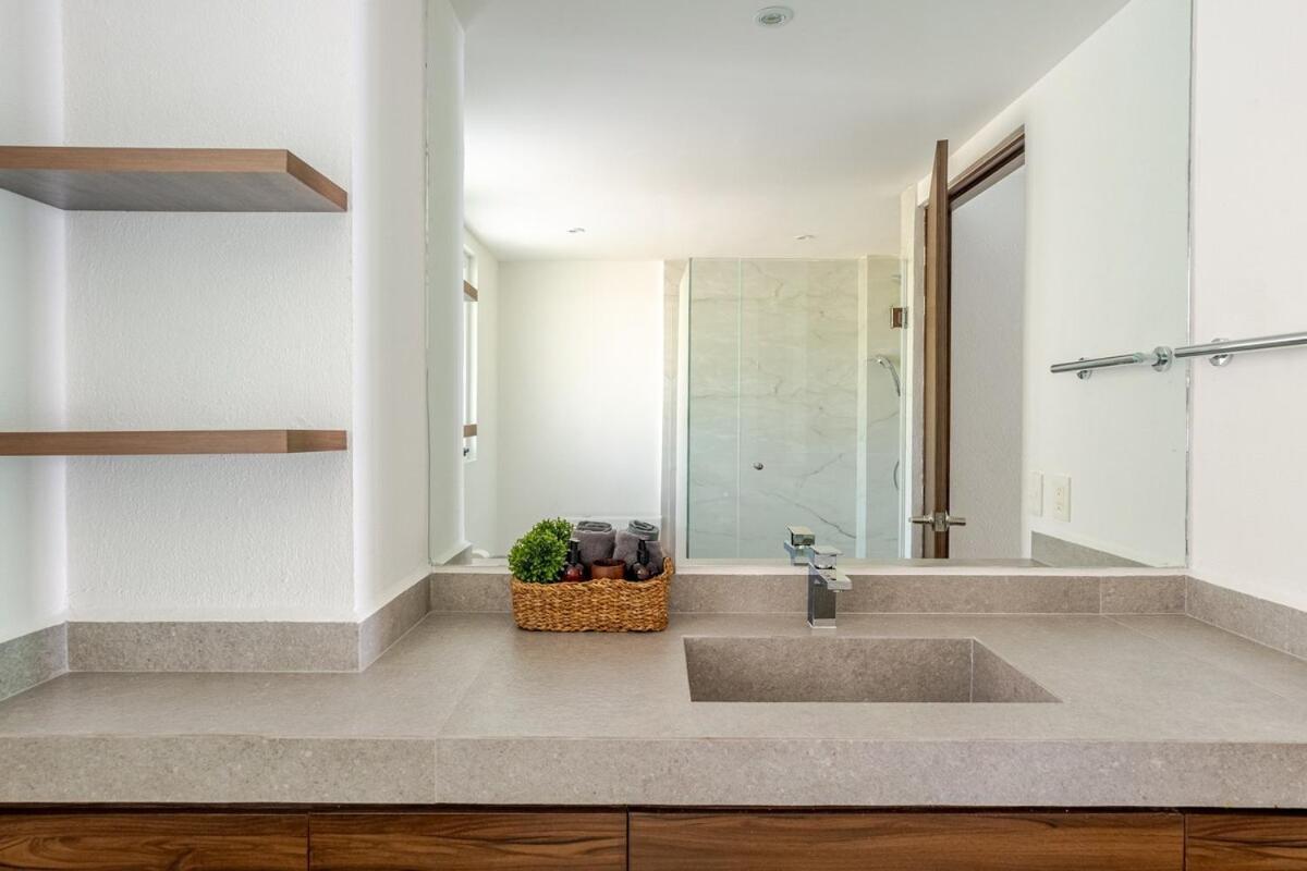 3br In With Pool And Private Club Acapulco