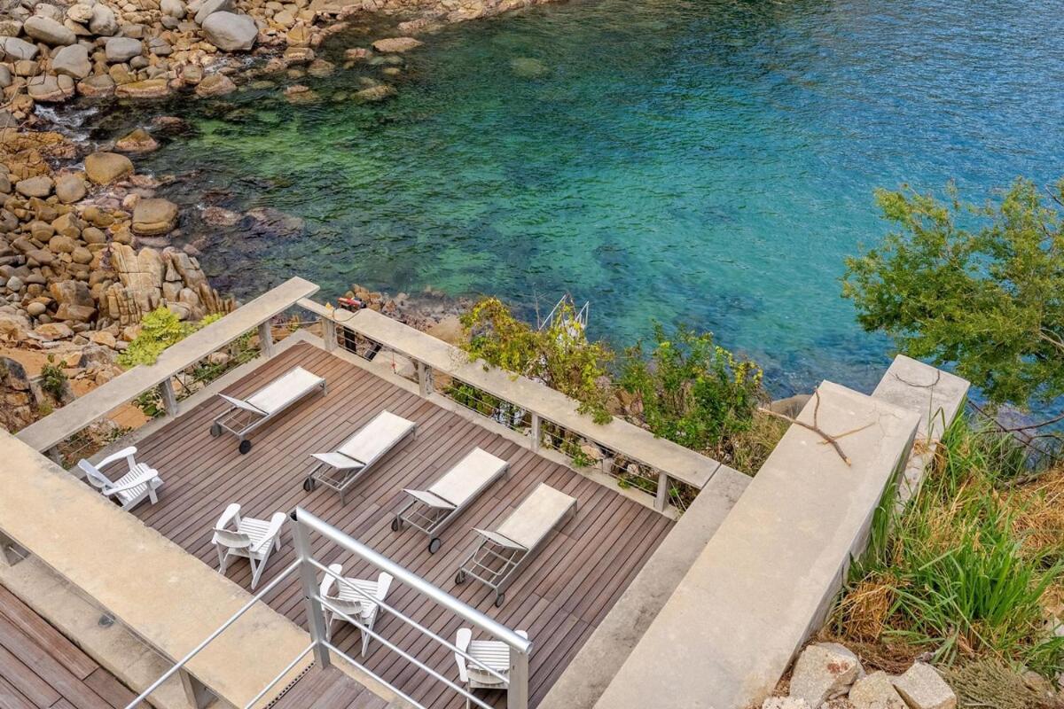 3br In With Pool And Private Club