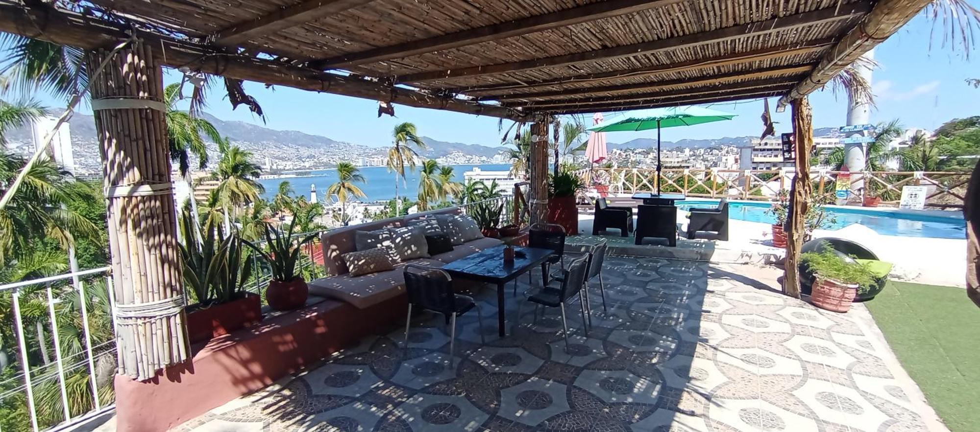 Pensión Casa Breizh Acapulco
