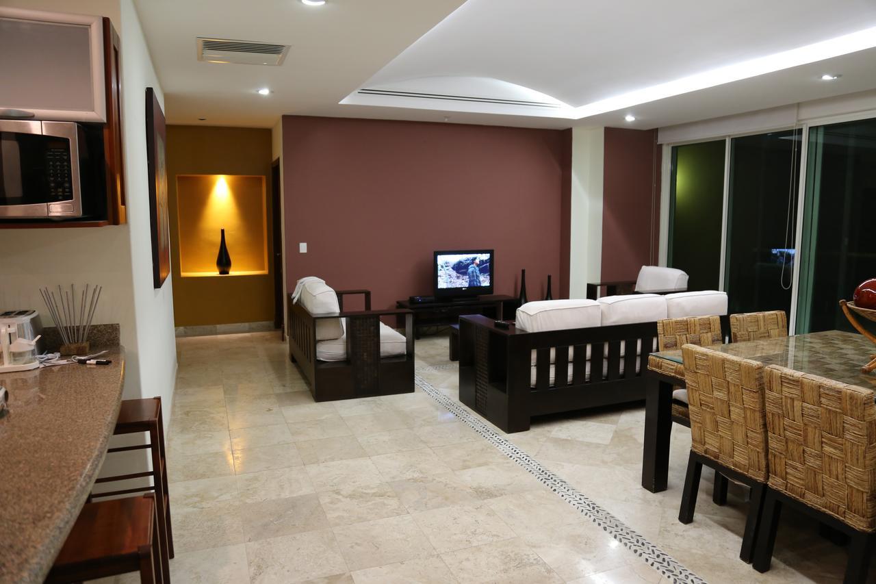 Pichilingue Esmeralda Apartment