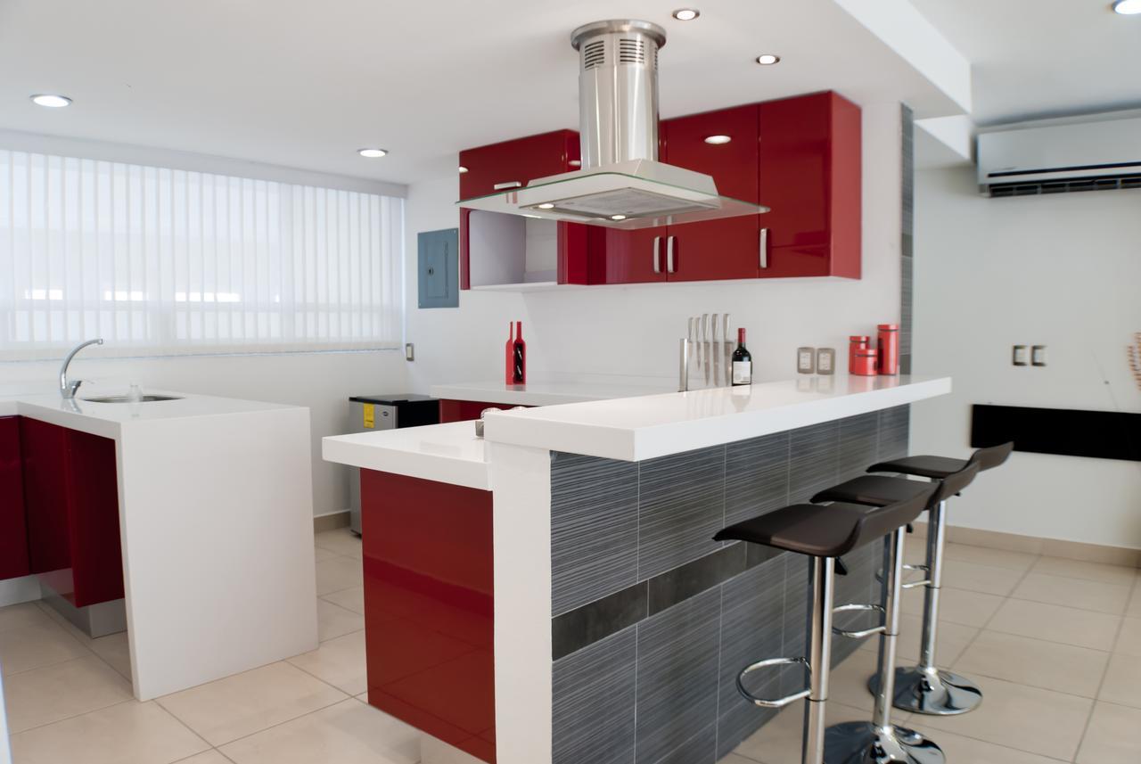 Ramada By Wyndham & 4* Acapulco