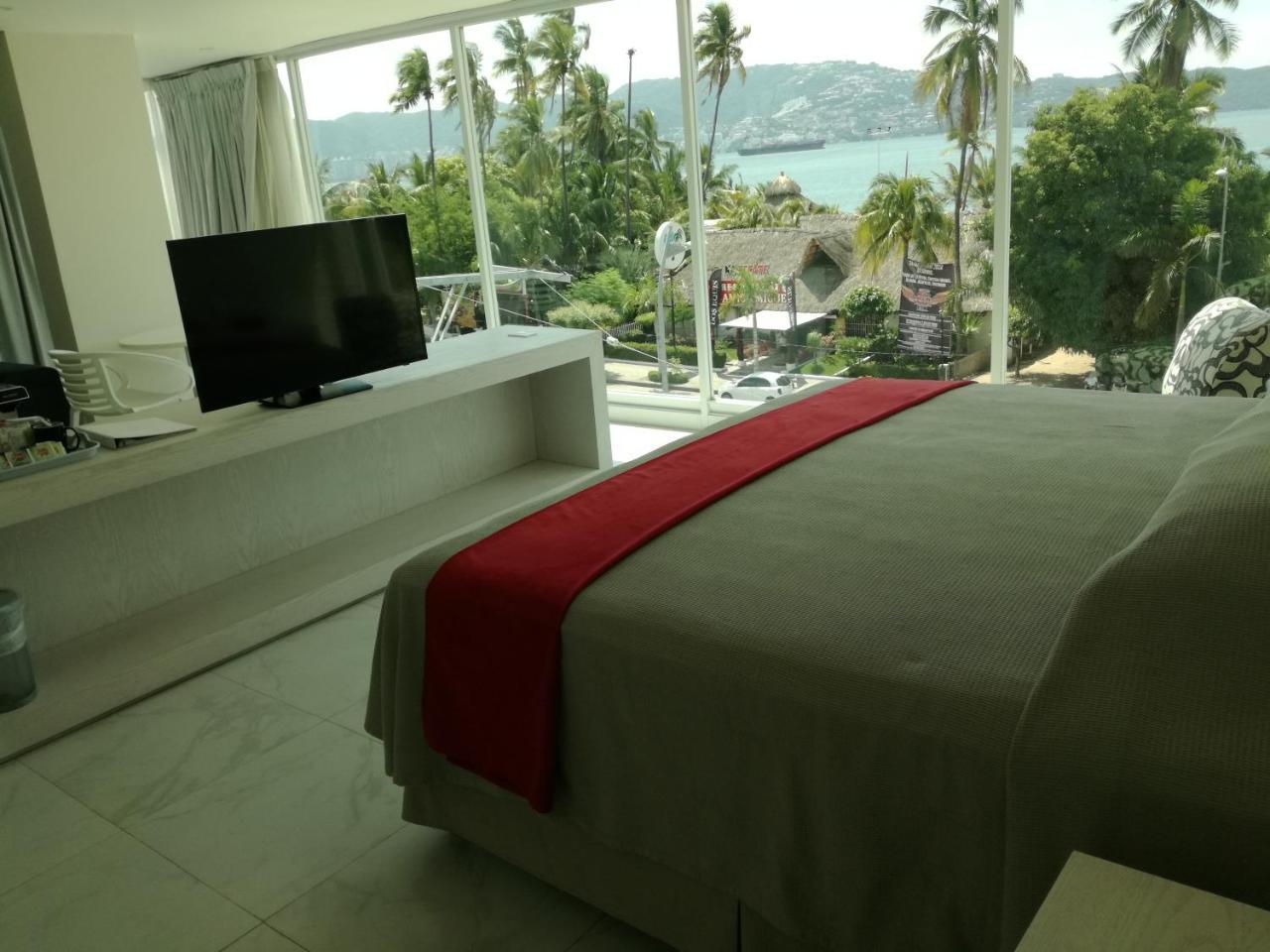 We Hotel 3*