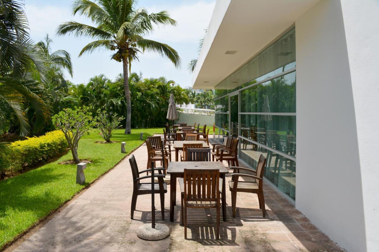 Mayan Lakes Acapulco