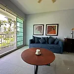 Lujoso Departamento en Acapulco con Alberca y club de Playa