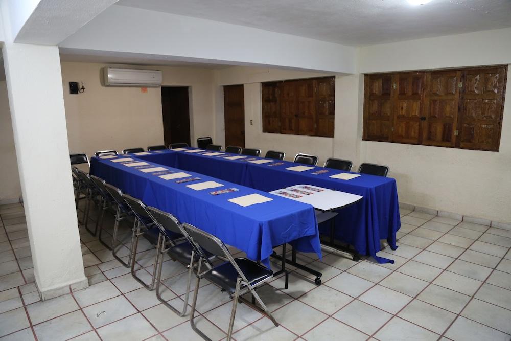 Hacienda María Eugenia Hotel 4*