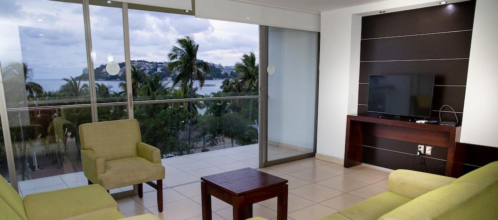 Ramada By Wyndham Hotel&suites 4* Acapulco