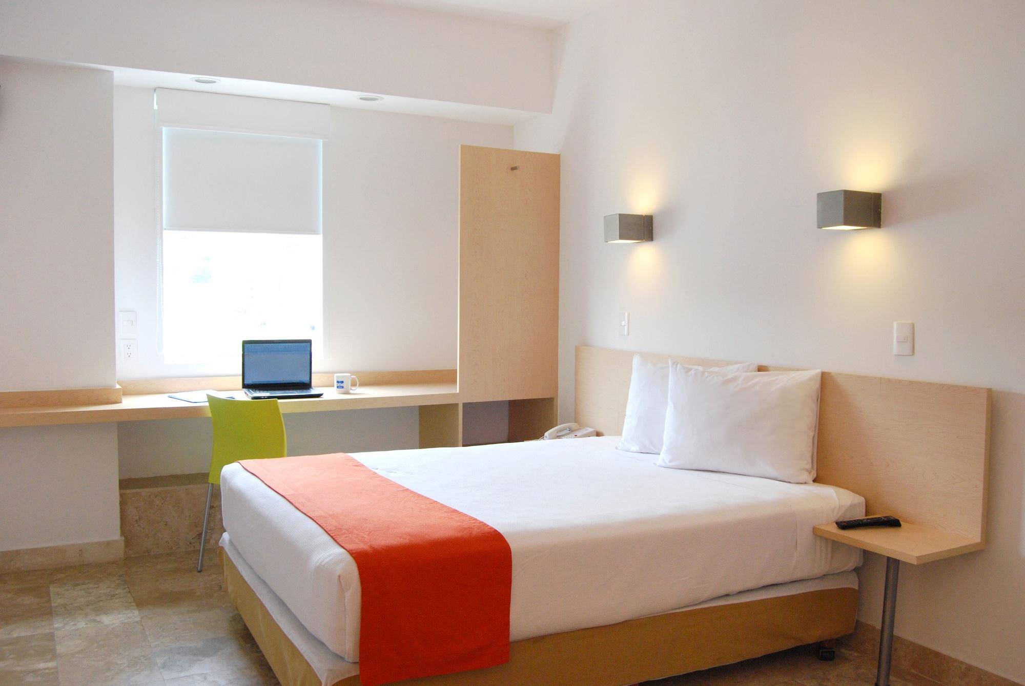 Hotel One Costera Acapulco