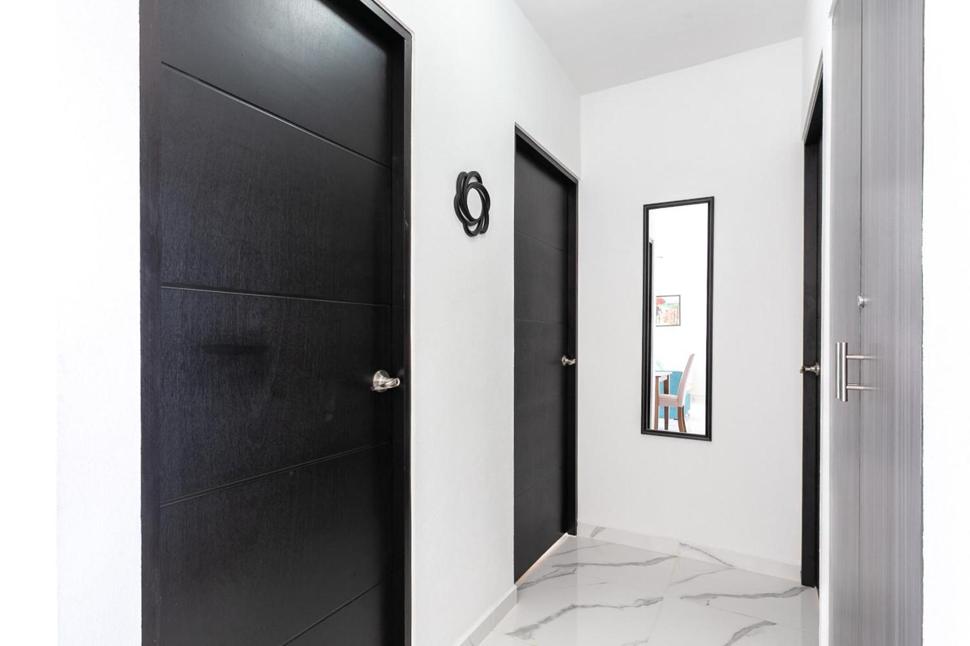 Luxury New Coastal Getaway Apartment *