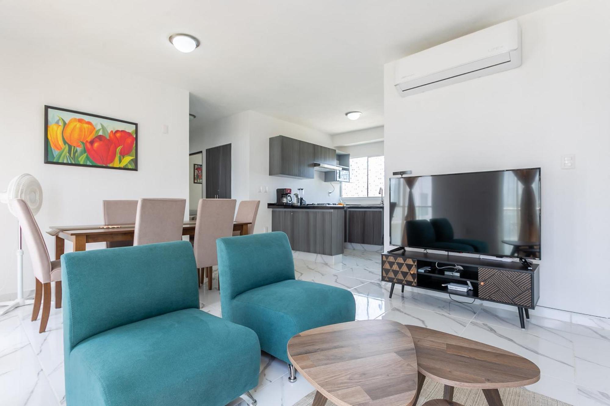 Luxury New Coastal Getaway Apartment