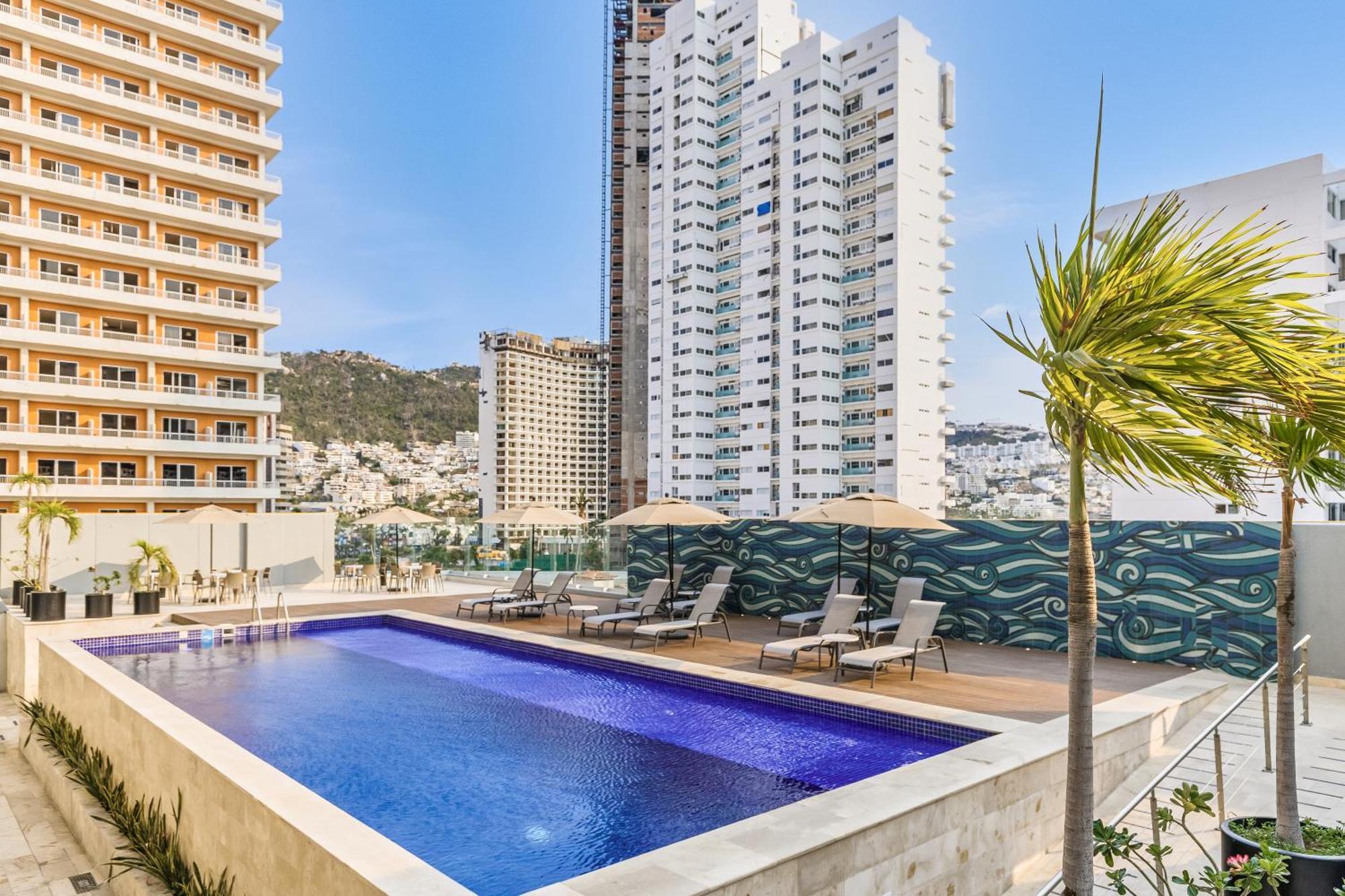 One Costera Acapulco