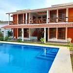 Casa Amarxua