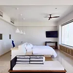 Luxury Beachfront Penthouse Apartment