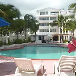 Maralisa Beach Club