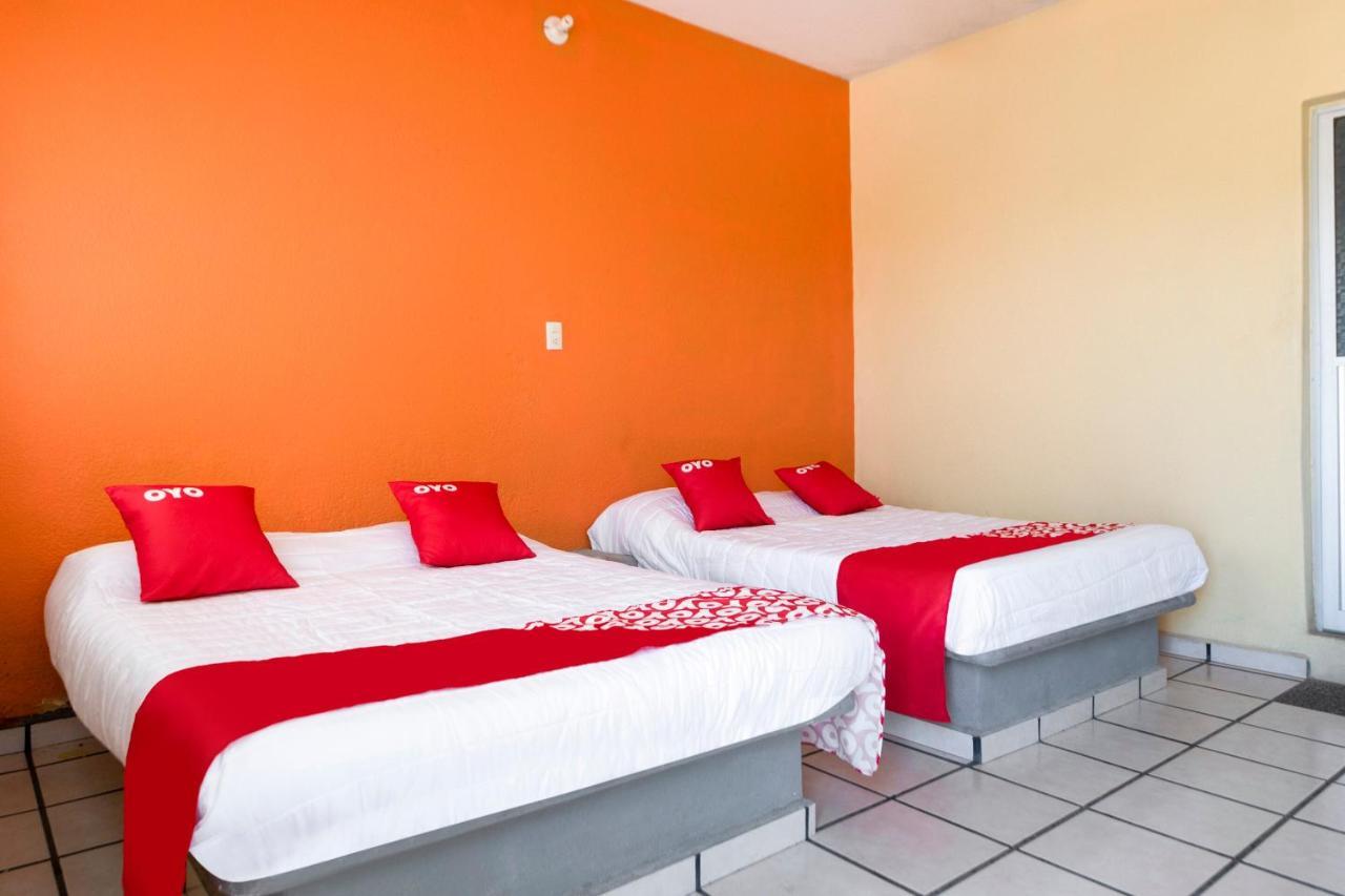 Oyo Camelinas Hotel