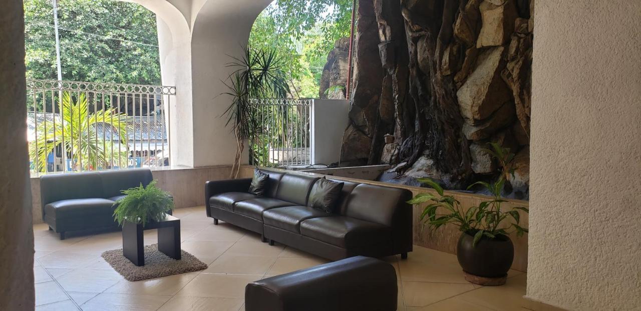 Twin Towers Departamento Vip Playa Apartamento