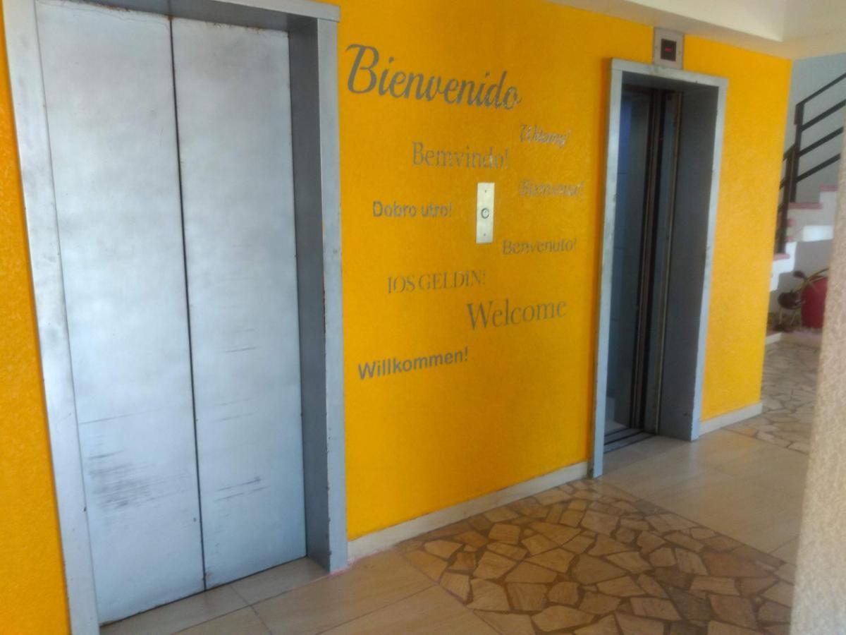 Twin Towers Departamento Vip Playa Apartamento *