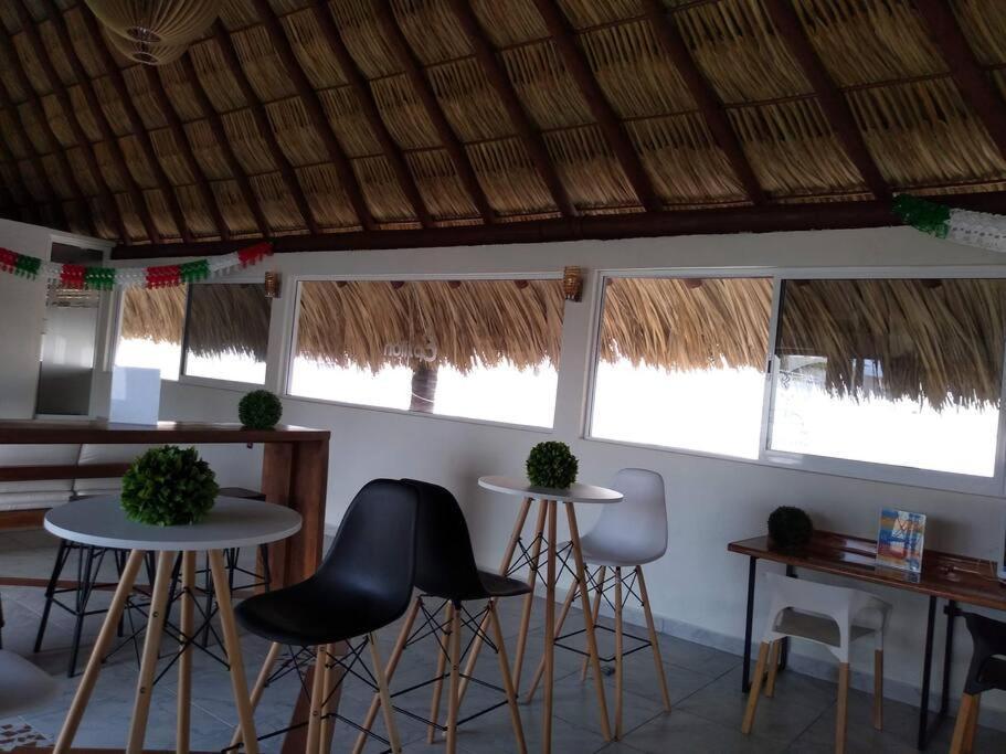 Diamante. Comodo Y Funcional Departamento En Puente Del Mar * Acapulco