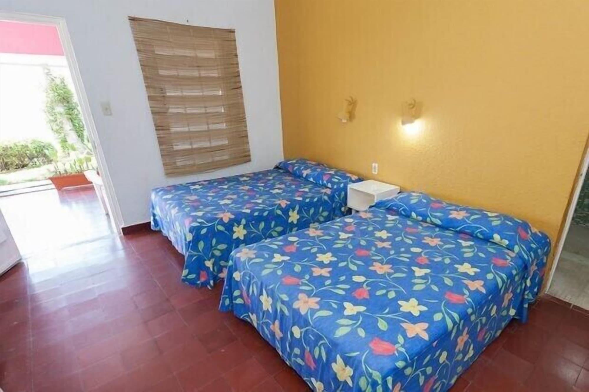 Flamingos Acapulco