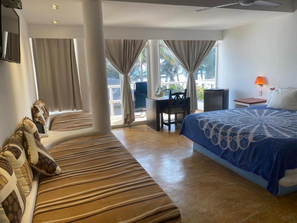 Casa De Olas Surf&beach Club