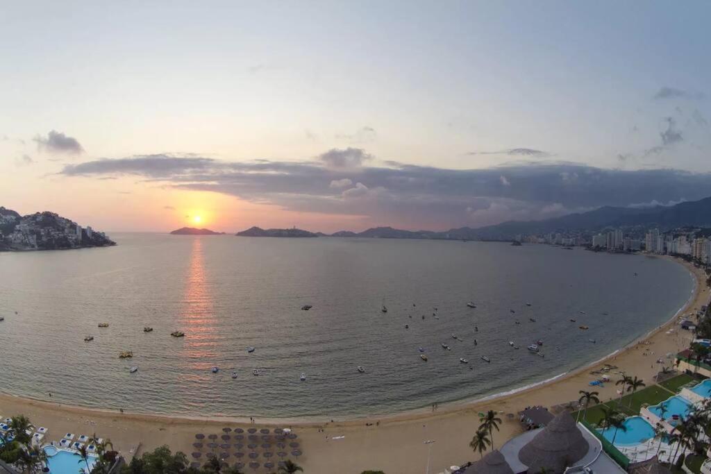 Luxury In Front Of * Acapulco