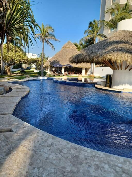 Depa De Lujo En Diamante Con Club De Playa A Pie-precio Especial Apartment Acapulco