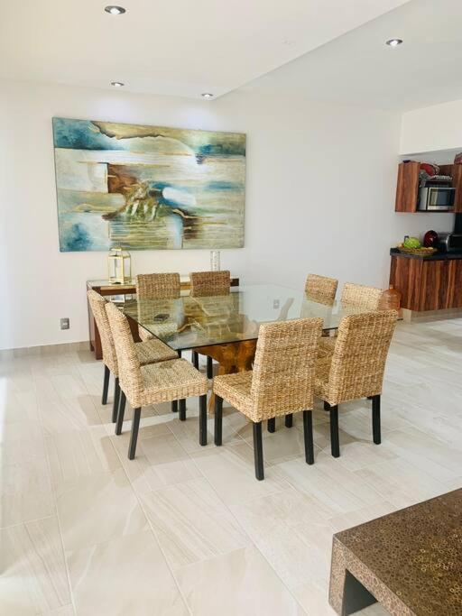 Depa De Lujo En Diamante Con Club De Playa A Pie-precio Especial Acapulco